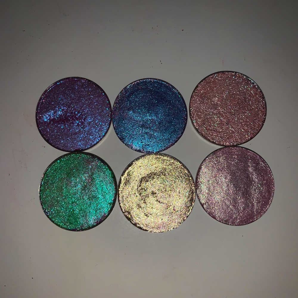 SOLD. Don’t buy. Jd glow bundle of 6 eyeshadow singles. Indie